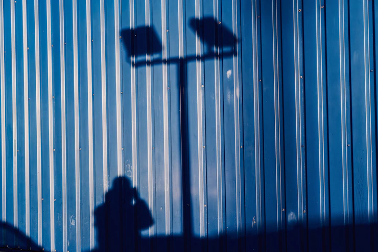 Trickdieb in Jenaer Frauengasse: Unbekannter nutzt Wasserglas-Trick