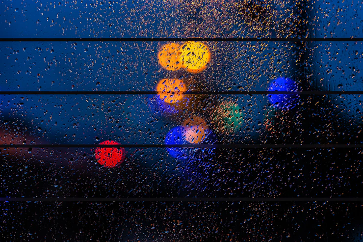 Zeugenaufruf in Jena: Weißer Transporter gefährdet Fußgängerinnen in der Innenstadt