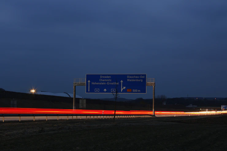 Verkehrskontrollen im Saale-Holzland: Fahren ohne Fahrerlaubnis und Alkohol am Steuer