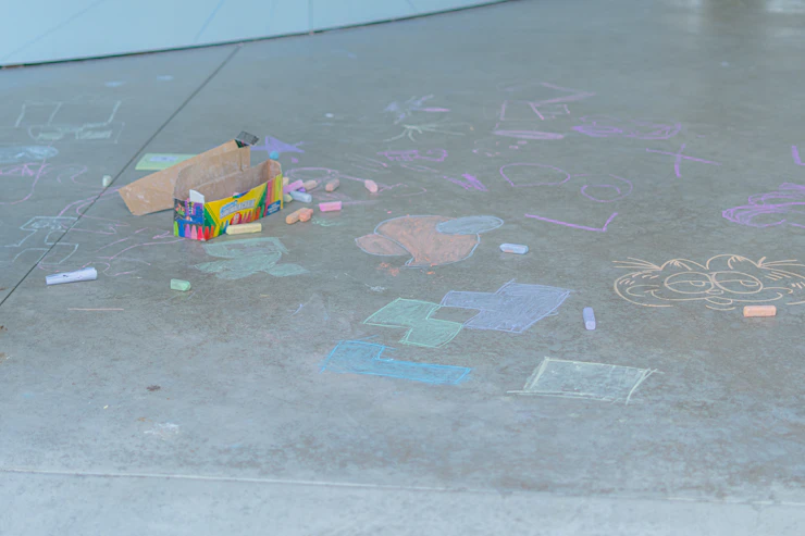 Schreckmoment im Sandkasten: Kinder buddeln Granate in Lobeda-West aus