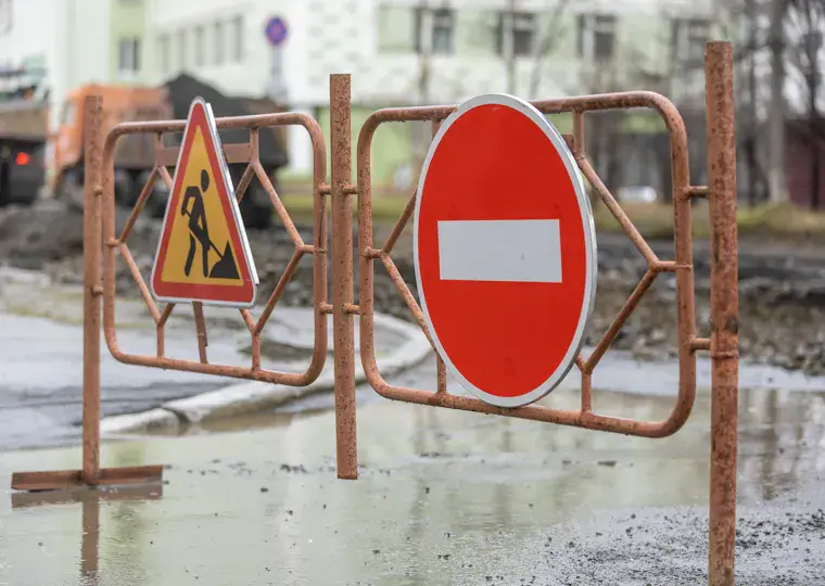 Symbolbild: Deckensanierung am Fürstengraben: Umleitungen für Autofahrer und Fußgänger