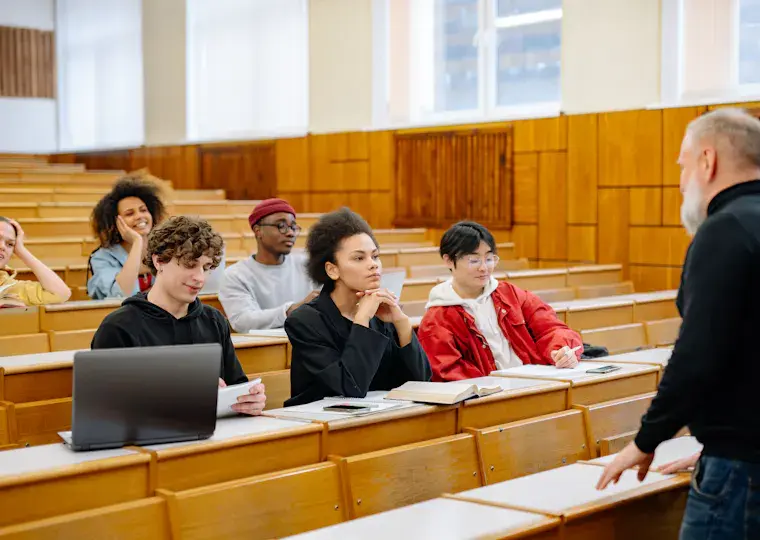 Symbolbild: 1. EngagementARENA: Universität Jena stärkt internen Dialog für besseren Wissenstransfer