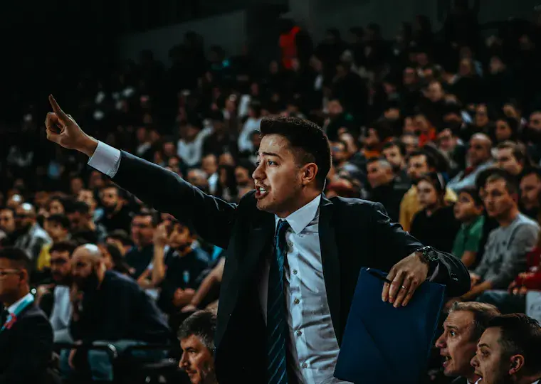 Symbolbild: Negativtrend: Science City Jena stellt Cheftrainer Björn Harmsen sofort frei