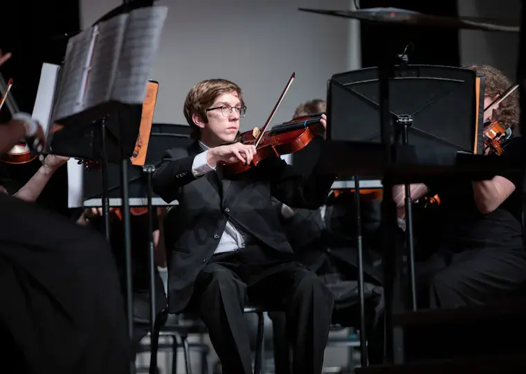 Symbolbild: Sinfoniekonzert "ZwischenWelten" im Volkshaus: Musikalische Reise in die Jenaer Romantik
