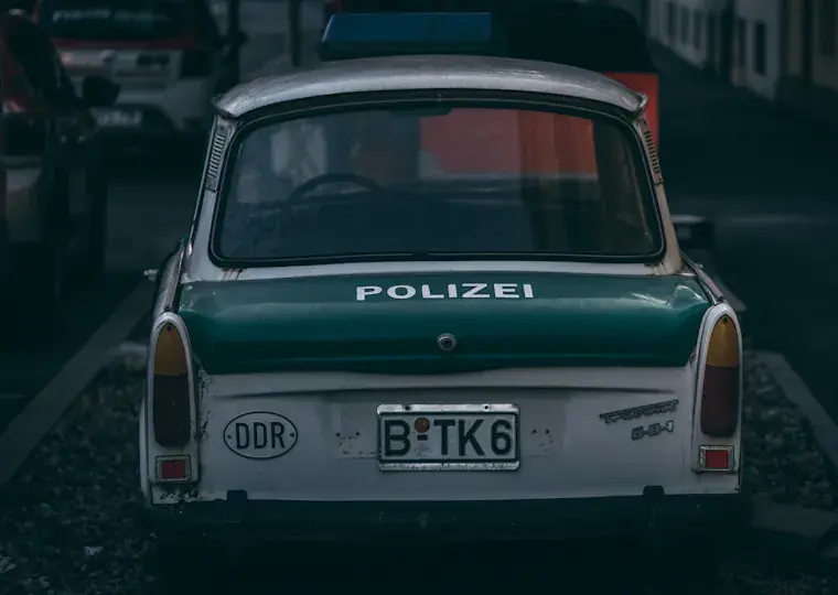 Symbolbild: Aufmerksame Zeugin klärt Unfallflucht an Jenaer Einkaufszentrum auf