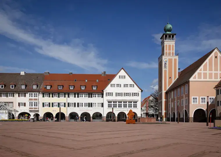 Symbolbild: Open-Air-Jobmesse: Der jobwalk 2026 bringt 1.000 Stellen auf den Jenaer Marktplatz