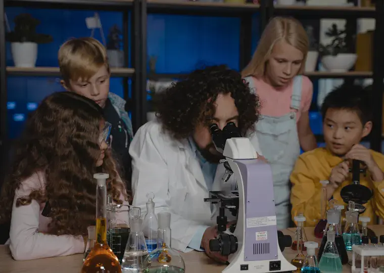 Symbolbild: 160 junge Talente in Jena: Landesfinale von „Jugend forscht“