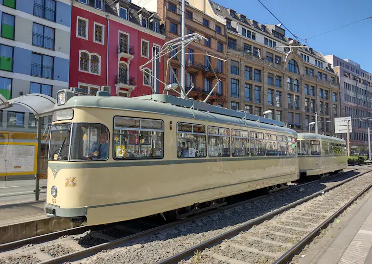 Symbolbild: 125 Jahre Jenaer Nahverkehr: Sonderfahrt mit ältester historischer Straßenbahn