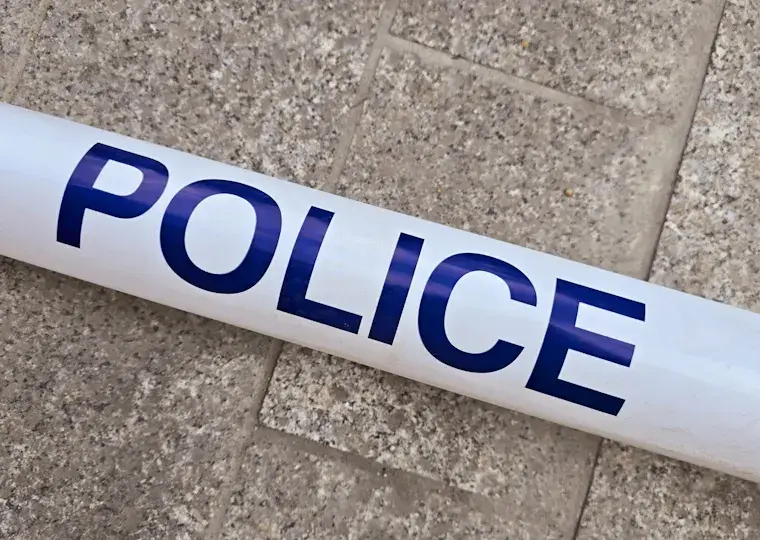 Symbolbild: Einbruch in Jenaer Kino: Täter stiehlt Alkohol und verursacht hohen Sachschaden