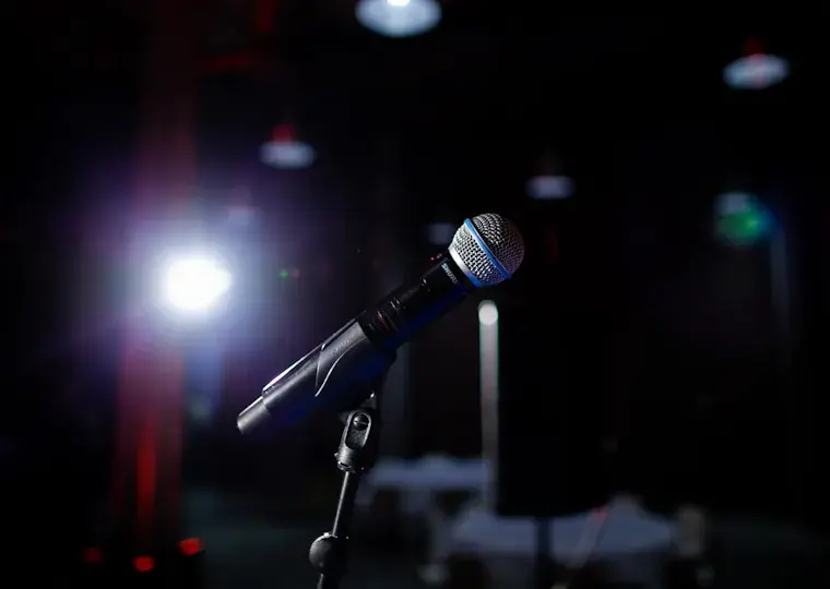 Symbolbild: Nicole Jäger im F-Haus Jena: Neue Comedy-Show über Selbstliebe und Body Positivity