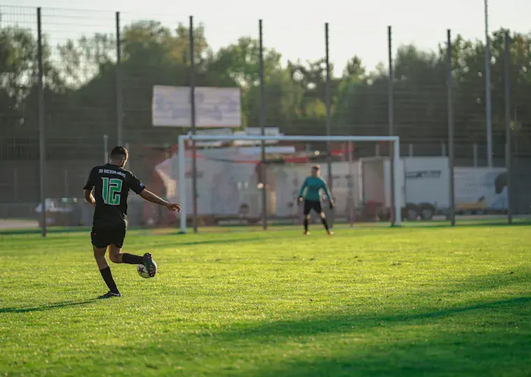 Symbolbild: Steuerstreit mit Finanzamt Jena: Hotel sagt DFB-Trainingslager in Blankenhain ab
