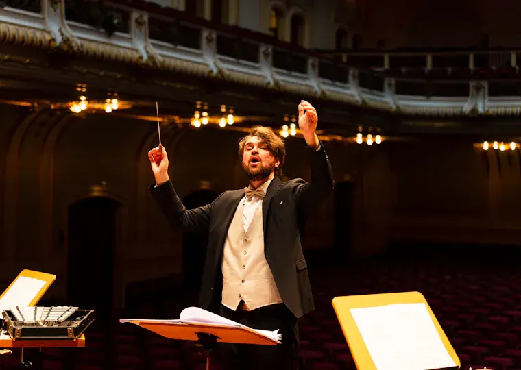 Symbolbild: Jenaer Philharmonie lädt zum Sinfoniekonzert: Werke von Webern, Berg und Schubert