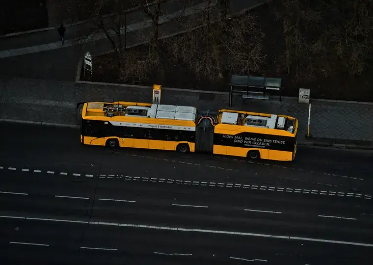 Symbolbild: Straßensanierung in Schorba: JES-Busverkehr tageweise eingestellt