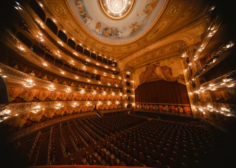 Symbolbild: Klassik für kleine Ohren: „Don Pasquale“ als Kinderhofoper im Universitätshauptgebäude