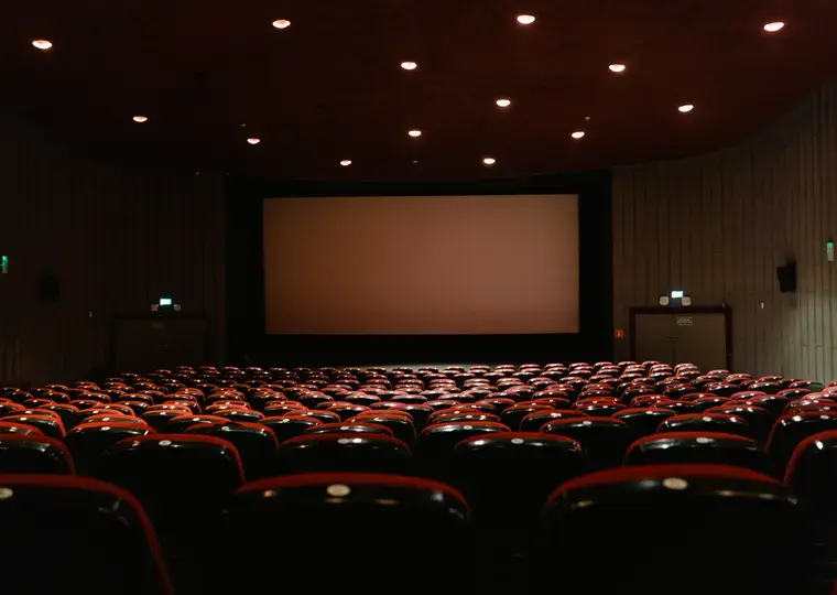 Symbolbild: Kino in Jena: 'RESURRECTION' von Bi Gan am Markt
