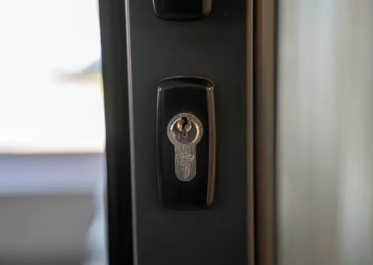 Symbolbild: Nauendorf: Versuchter Einbruch in Einfamilienhaus