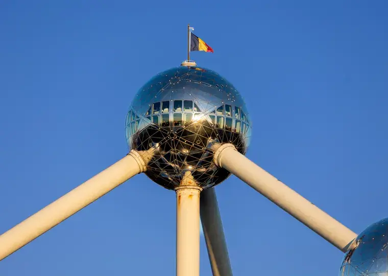 Symbolbild: Imaginata startet Crowdfunding für neue Wahrzeichen-Kugel in Jena-Nord