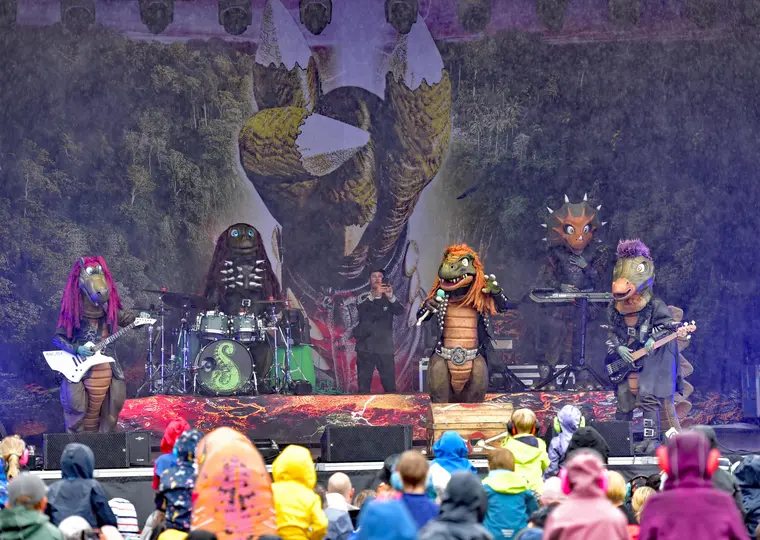 Symbolbild: Heavysaurus 2026 live im F-Haus Jena