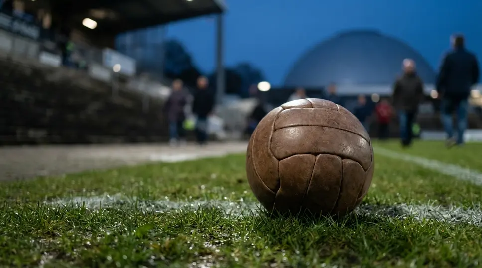 Symbolbild: Peter Ducke: Jena ehrt Fußballlegende im Planetarium