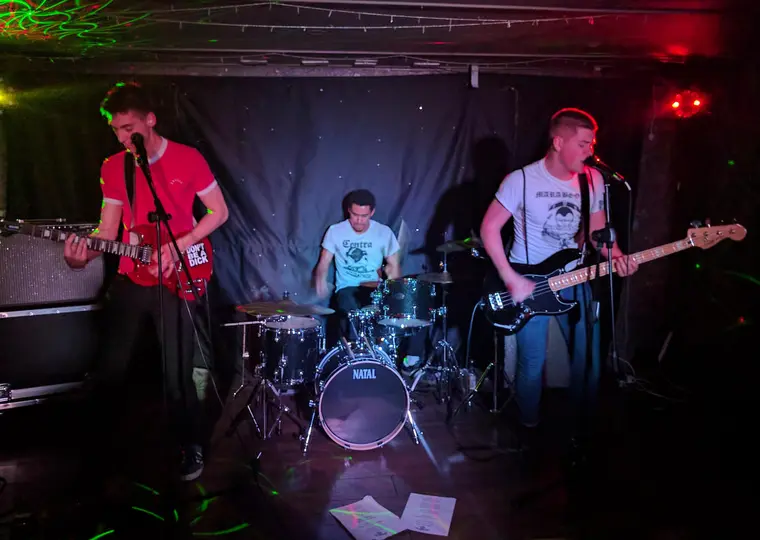 Symbolbild: Grade 2 live in Jena: Punkrock im Rosenkeller